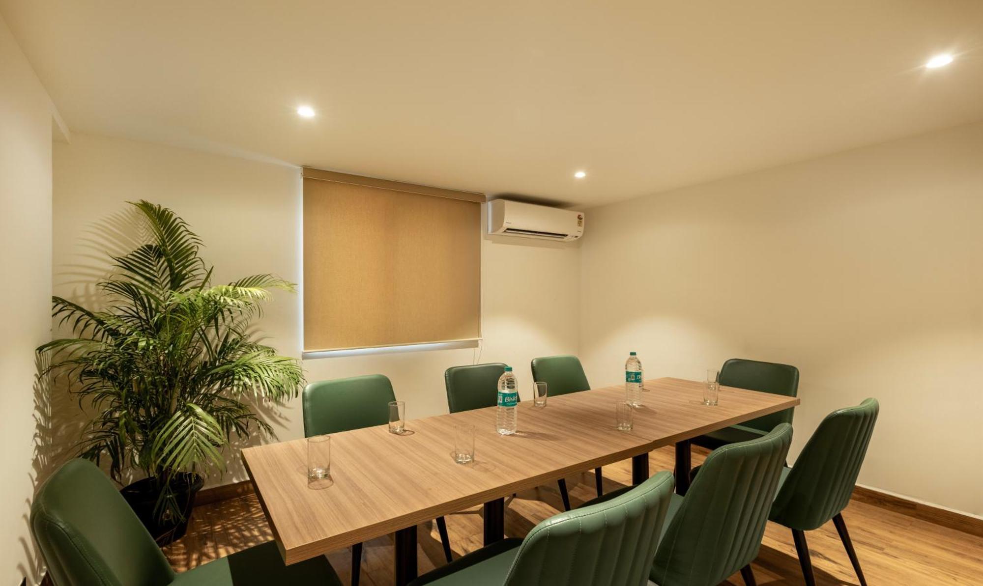 Treebo Premium Vapr Ashok Nagar Hotel Chennai Exterior foto